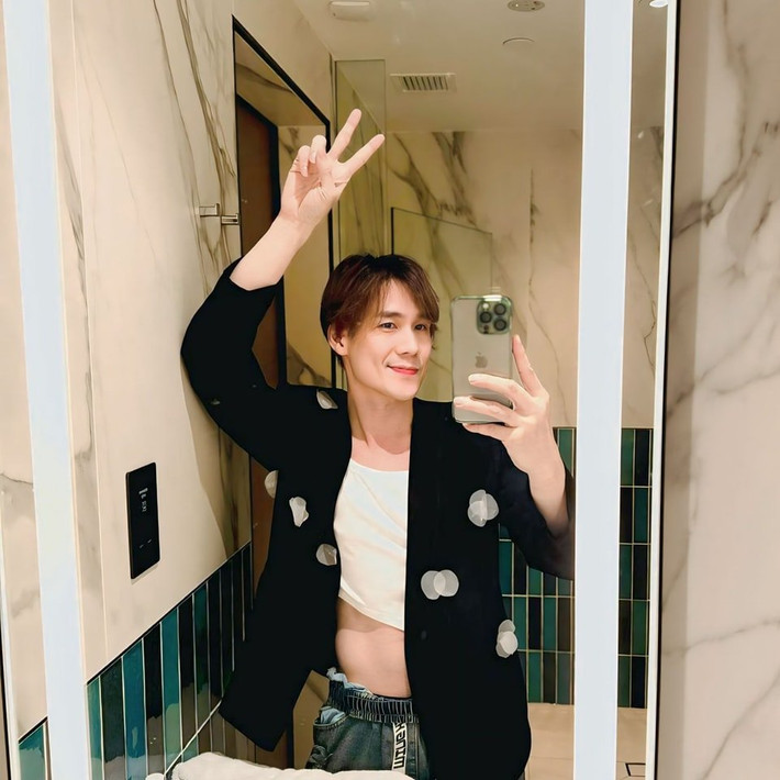Diện mạo khác lạ của ca sĩ Khánh Phương ở tuổi 42. Ảnh: FB Khánh Phương Singer