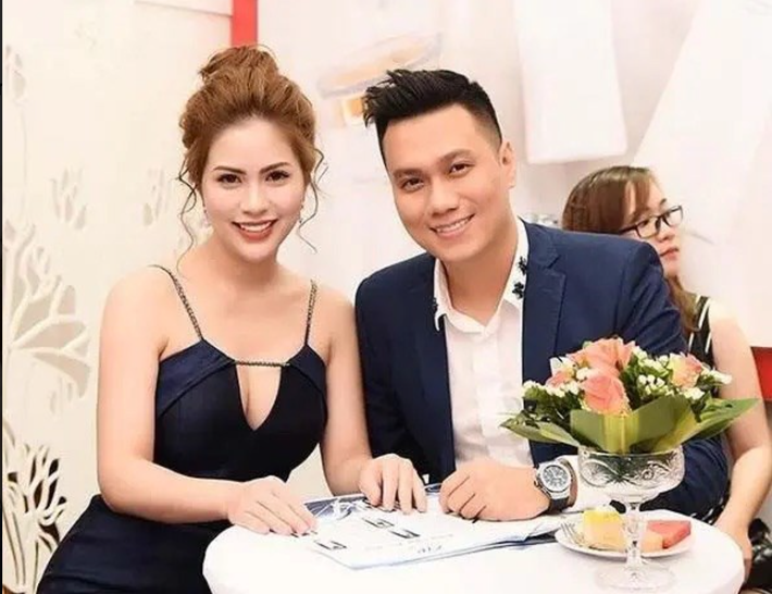 Sau khi chia tay với nam diễn viên Việt Anh năm 2019, Hương Trần - người vợ cũ thứ 2 của Việt Anh vẫn nhận được nhiều sự quan tâm của công chúng.