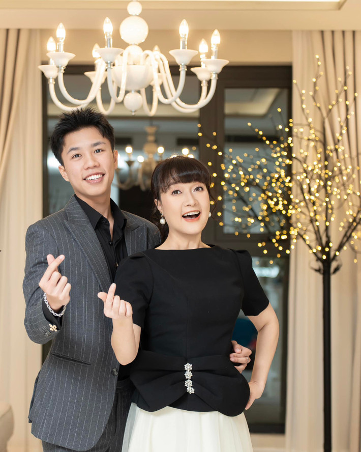Con trai nghệ sĩ Vân Dung - Long Vũ thừa hưởng năng khiếu nghệ thuật từ mẹ, sớm bộc lộ tài năng diễn xuất. Ảnh: FB Vân Dung