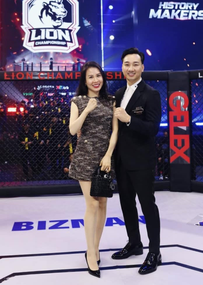"Anh chỉ biết nói cảm ơn em đã chọn anh làm chồng, để anh có em và các con trong gia đình ấm áp, hạnh phúc này", MC Thành Trung không ngại nói những lời ngọt ngào với vợ trên trang cá nhân.