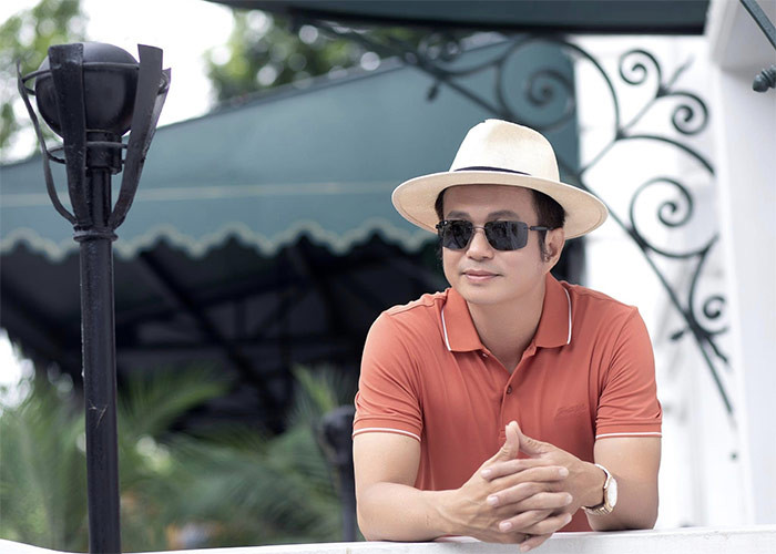 Là diễn viên nhưng Bá Anh từng tốt nghiệp khoa Đồ họa của trường Đại học Mỹ thuật nên rất am hiểu về kiến trúc lẫn hội họa. (Ảnh: FBNV)