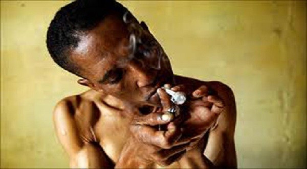 Khi quá trình ngừng thuốc bắt đầu, não bộ sẽ đòi hỏi mãnh liệt cả dopamine và norepinephrine, khiến người sử dụng cần đến liều lượng cao hơn. Với mức độ phụ thuộc 2,24 điểm, quả là không có gì phải bàn cãi về các triệu chứng khác nhau do dừng thuốc gây nên, từ trầm cảm nghiêm trọng đến rối loạn tâm thần, ảo giác, và thậm chí là tự tử.