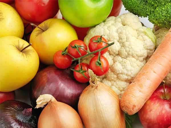 Ăn thêm rau. Rau chứa chất xơ và vitamin giúp làm sạch hệ tiêu hóa. Tốt nhất bạn có thể ăn rau sống, uống nước ép để làm giảm nồng độ acid, làm sạch gan.