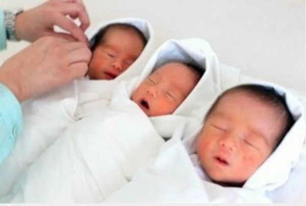 Tình huống éo le song sinh cùng mẹ khác cha giống như anh Mạnh không phải là quá hiếm. Thế giới đã ghi nhận vài ca song sinh khác cha tương tự. Năm ngoái, trường hợp tương tự cũng được phát hiện ở Trung Quốc. Zhou Gang, một người đàn ông sống ở thị trấn Nghĩa Ô, tỉnh Chiết Giang, Trung Quốc, lừa dối vợ, sinh con với người tình. Ảnh minh họa.