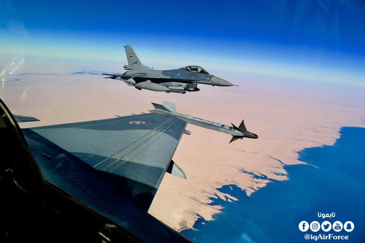 Điều này có nghĩa là ngay cả trong các cuộc giao tranh tầm gần F-16IQ cũng sẽ có ít cơ hội tự vệ trước các máy bay chiến đấu của đối phương. Hệ thống điện tử và tác chiến điện tử cũng kém hơn nhiều so với các biến thể tiêu chuẩn F-16 khác của Mỹ.