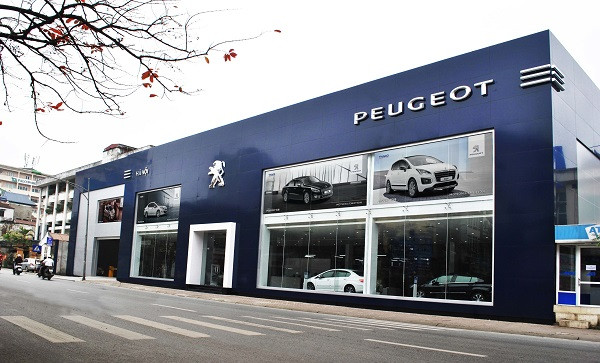 Số đại lý lớn nhất: Thaco, hãng xe vừa ra mắt thương hiệu Peugeot dẫn đầu với 136 showroom và đại lý trên cả nước . Kia chiếm 22 đại lý, 40 showroom; Mazda chiếm 5 đại lý 24 showroom và Peugeot 7 showroom...