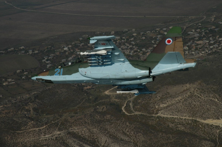 Cụ thể Gruzia đã mua hai tiểu đoàn phòng không tầm trung BuK-M1 từ Ukraine và các hệ thống phòng không cũ S-125 cũ hơn từ các quốc gia Đông Âu. Số vũ khí này cùng với các hệ thống hiện có, tạo thành một mạng lưới phòng không nhiều lớp.