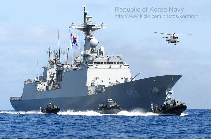 Tàu khu trục Sejong được trang bị vũ khí tốt hơn so với lớp Arleigh Burke của Mỹ, được đánh giá là một trong những tàu khu trục hàng đầu trên thế giới. Hải quân Hàn Quốc là một trong những hải quân hiện đại nhất thế giới, với năng lực đóng tàu quân sự vượt trội so với tất cả các cường quốc châu Âu.