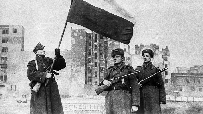 Vào tháng 5/1943, đội quân huyền thoại nhận được danh hiệu đội “cận vệ” 8. Chính đơn vị này đã tham gia giải phóng miền Đông Ukraine, Ba Lan, vượt sông Oder, tham gia vào trận giải phóng Berlin. Sau chiến tranh, đơn vị đóng tại Thuringia, chỉ cách biên giới Tây Đức vài km.