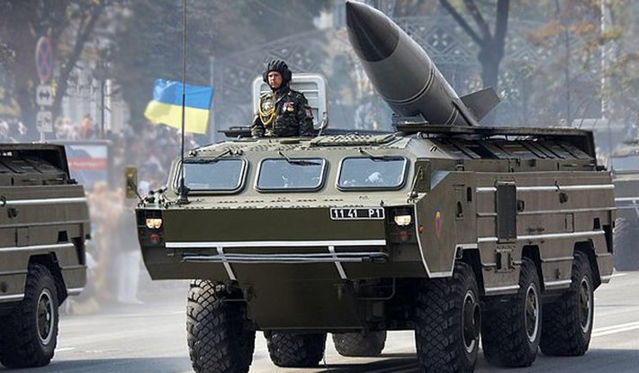 Bộ chỉ huy Các lực lượng vũ trang Ukraine tiếp tục bổ sung các đơn vị lục quân và nhiều vũ khí đến gần giới tuyến liên lạc ở Donbass. Trong đó đáng chú ý nhất là tám hệ thống tên lửa OTRK "Tochka-U" cũng đã được triển khai tới khu vực.