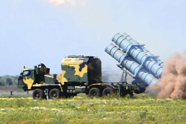 Tuy nhiên, sự tan rã của Liên Xô cũng giết chết dự án tên lửa trên. Nhưng Ukraine được thừa hưởng tất cả các tài liệu thiết kế và may mắn là họ đã không làm mất hoặc bán những tài liệu này cho Trung Quốc hay Iran, vào những năm của thập niên 1990.