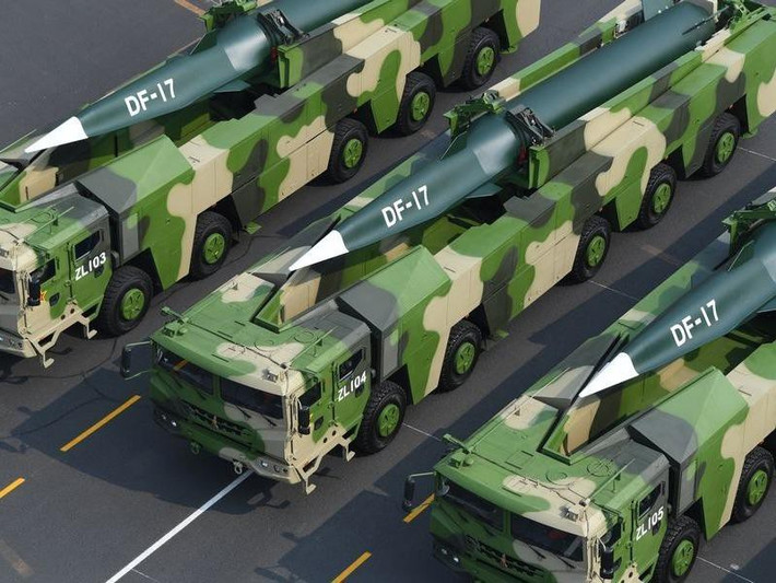 Hiện tại, Type 45 sẽ vẫn là một khu trục hạm được trang bị vũ khí kém hơn nhiều so với các đối thủ. Với nhiều loại tên lửa đạn đạo chống hạm của Trung Quốc và Triều Tiên như DF-17, DF-21 và DF-26, thì có khả năng, những tàu chiến của Hải quân Anh, sẽ biến thành những chiếc “bia” di động trên biển.