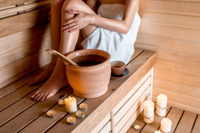 Xông hơi sau khi no say hoàn toàn không mang lại bất kỳ lợi ích nào cho sức khỏe, nhất là cho hệ tim mạch. (Nguồn Leafcdn)