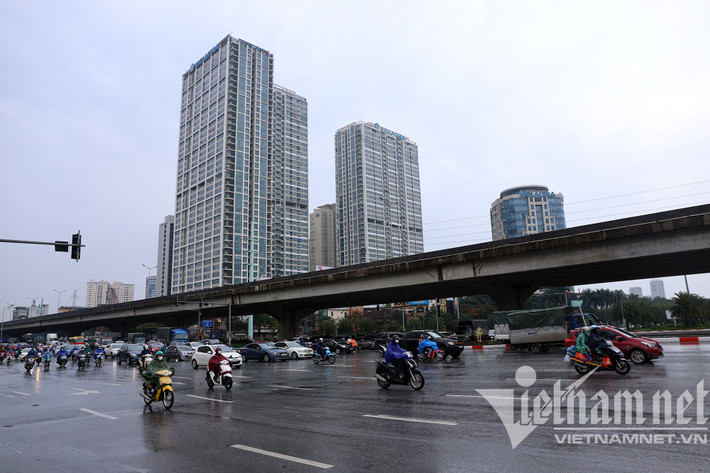 Khuất Duy Tiến hướng đi Phạm Hùng