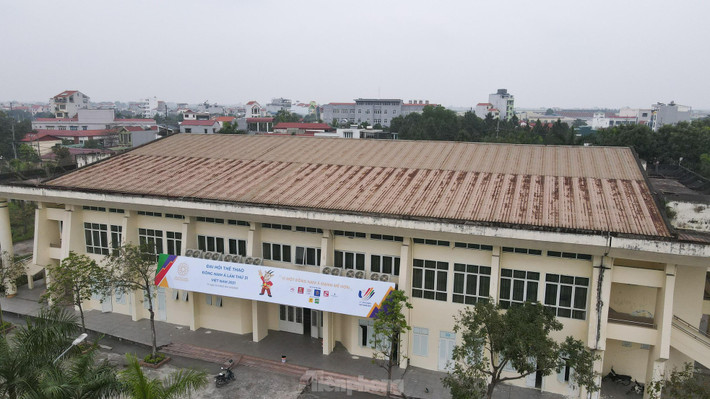 Cùng với nhà thi đấu Hoài Đức, nhà thi đấu Đan Phượng cũng đã hoàn tất các hạng mục sẵn sàng phục vụ SEA Games 31 tới đây.