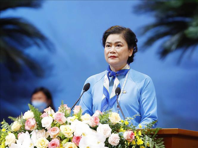 Phó Chủ tịch Hội Liên hiệp Phụ nữ Việt Nam Đỗ Thị Thu Thảo điều hành phiên bế mạc. Ảnh: Phương Hoa/TTXVN