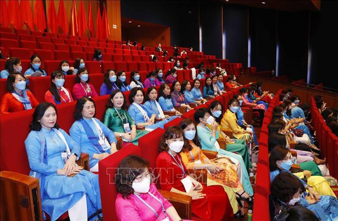 Đoàn đại biểu phụ nữ tỉnh Hải Dương dự phiên bế mạc Đại hội. Ảnh: Phương Hoa/TTXVN