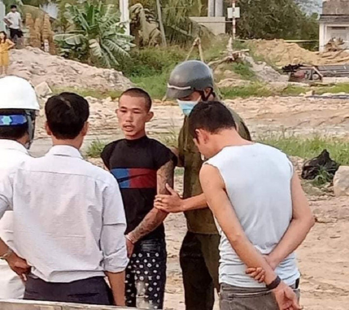Tối 1/3, Công an đã tạm giữ ông Hoàng để lấy lời khai các nhân chứng là cán bộ công nhân viên Công ty CP Cầu đường New Sun (đơn vị chủ quản xe máy thiết bị). Ngày 3/3, Hoàng bị công an bắt khẩn cấp để điều tra hành vi sai phạm.