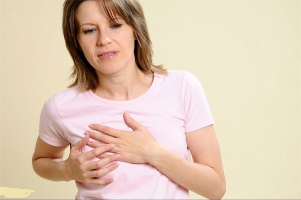 Nó kích thích niêm mạc dạ dày, giảm bớt vị toan bài tiết ảnh hưởng tiêu hóa, đồng thời người mắc bệnh dạ dày đường ruột nếu sau khi uống rượu uống nước có ga thì sẽ làm cho ruột và dạ dày chảy máu. Nước có ga cũng khiến cồn nhanh chóng thẩm thấu vào hệ thần kinh trung ương, gây tăng huyết áp nhanh.