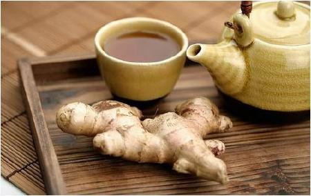 Gừng. Loại gia vị khiêm tốn này có tác dụng giúp giảm cholesterol, tăng cường trao đổi chất và tiêu diệt các tế bào ung thư. Dễ dàng thêm gừng vào các món ăn hàng ngày vừa giúp tăng hương vị lại có thể ngừa ung thư hiệu quả.