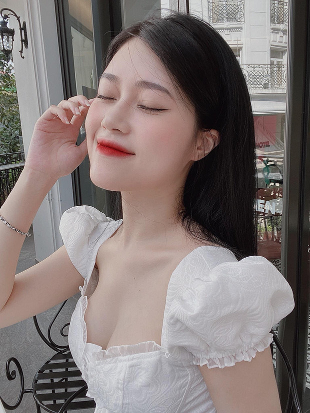 Bởi vậy theo dự đoán, thu nhập của nữ streamer 9X có lẽ cũng thuộc loại "đỉnh của chóp".
