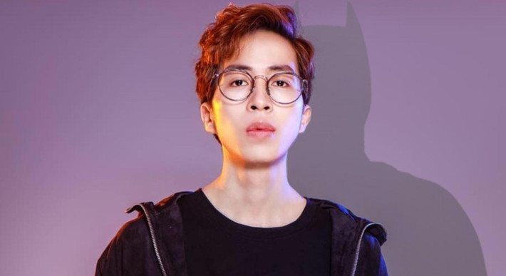 ViruSs tên thật là Đặng Tiến Hoàng chính là người yêu cũ của nữ streamer Ngân Sát Thủ. Được biết, cả hai đã "đường ai nấy đi" từ 15/08/2020 sau 5 năm yêu nhau.