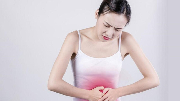 3. Chu kỳ kinh nguyệt thất thường. Chu kỳ kinh thất thường chủ yếu bắt nguồn từ chế độ ăn, tâm lý, thay đổi nguồn nước, thổ nhưỡng... Hầu hết chúng sẽ trở lại bình thường sau khi điều chỉnh các yếu tố trên. (Ảnh: Toutiao)