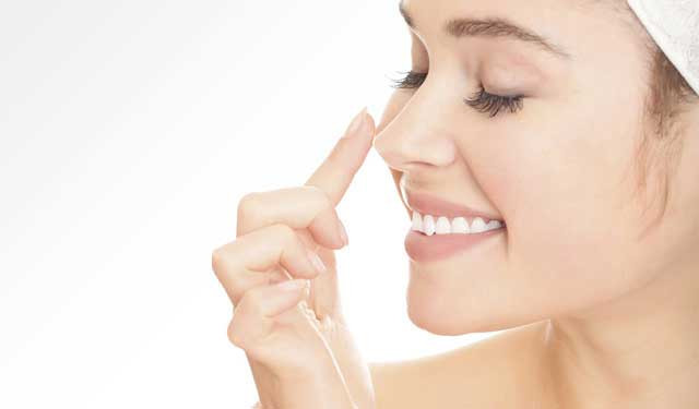 Bạn cũng nên đi bộ một cách nhẹ nhàng để làm tăng lưu thông máu, giúp hỗ trợ phục hồi nhanh chóng. Ảnh: truongkieuxuan.