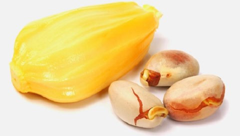 Ăn hạt mít thường xuyên có thể giúp ngăn ngừa ung thư, phòng ngừa tăng huyết áp, chống lão hóa và thúc đẩy hệ thống tiêu hóa khỏe mạnh. Ngoài ra, hạt mít rất giàu chất xơ nên có thể chống táo bón, tốt cho quá trình giảm cân. (Ảnh: Zing).