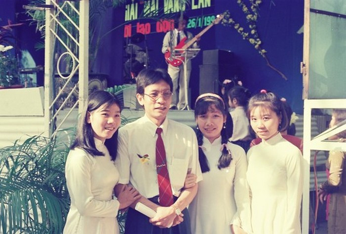 SV 96 cũng là chương trình được vinh dự đoạt giải Mai vàng năm 1996 và Lại Văn Sâm được mời làm MC của lễ trao giải năm đó. Ảnh: Congly.