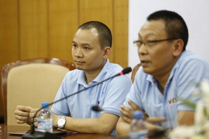 Lại Bắc Hải Đăng từng trả lời phỏng vấn báo chí rằng, ở cơ quan, anh vẫn gọi người bố nổi tiếng của mình là "anh" để phân biệt rạch ròi công việc và gia đình. Thậm chí thi thoảng về nhà, Hải Đăng còn nhầm lẫn giữa "bố" và "anh". Ảnh: Zingnews.