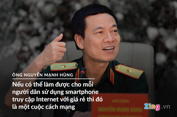 Với chiến lược khác biệt, "lấy nông thôn bao vây thành thị", ông Hùng và các cộng sự đã thành công khi đưa di động, Internet trở thành dịch vụ bình dân tại Việt Nam. Viettel nhờ thế xác lập vị trí số một về viễn thông tại Việt Nam. Ảnh: Zing.