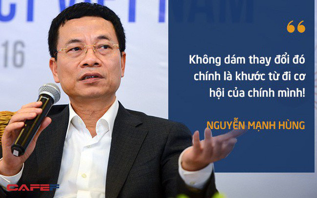 Tướng Hùng khuyến khích người Viettel “thoát ra khỏi những khuôn mẫu cũ”. Ông nhận xét: “Trong khó khăn luôn có cơ hội. Và vì chúng ta nhận ra cơ hội khi người khác chỉ thấy được rủi ro nên chúng ta luôn vươn lên mạnh mẽ và phát triển hơn trước”. Ảnh: Cafe F.