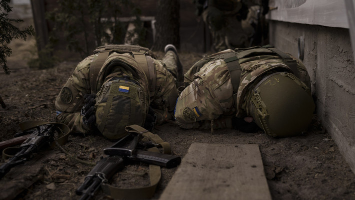 Ukraine cho biết ít nhất 35 người đã thiệt mạng và 134 người bị thương trong vụ tấn công bằng tên lửa của Nga. Người phát ngôn Lầu Năm Góc John Kirby cho biết không có người Mỹ nào làm việc trong các trại huấn luyện ở ngoại ô Lviv.
