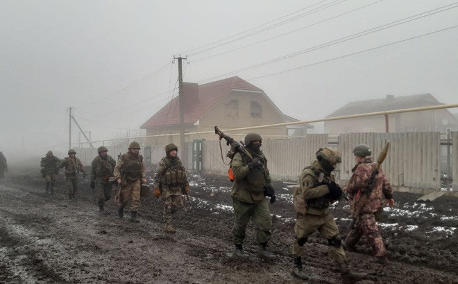 Hiện tại, quân đội Nga cùng lực lượng vũ trang miền Đông Ukraine và quân Chechnya đã cơ bản hoàn thành việc bao vây cụm tập đoàn quân chủ lực trên chiến trường miền Đông của quân đội chính phủ Ukraine. Và thành phố Mariupol không chỉ bị bao vây mà còn không thể nhận được bất kỳ sự giải cứu nào từ bên ngoài.