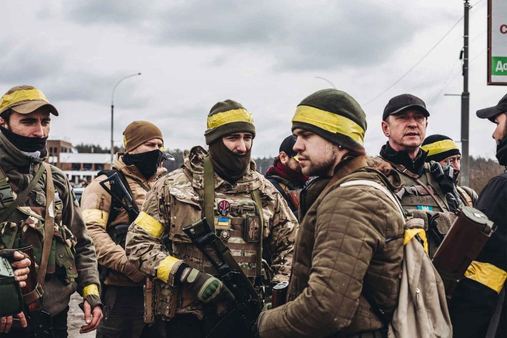 Lúc này, Lữ đoàn thủy quân lục chiến 36 của quân đội chính phủ Ukraine vẫn đang giao chiến với Tiểu đoàn Azov, điều này chắc chắn càng làm giảm khả năng phòng thủ của Mariupol.
