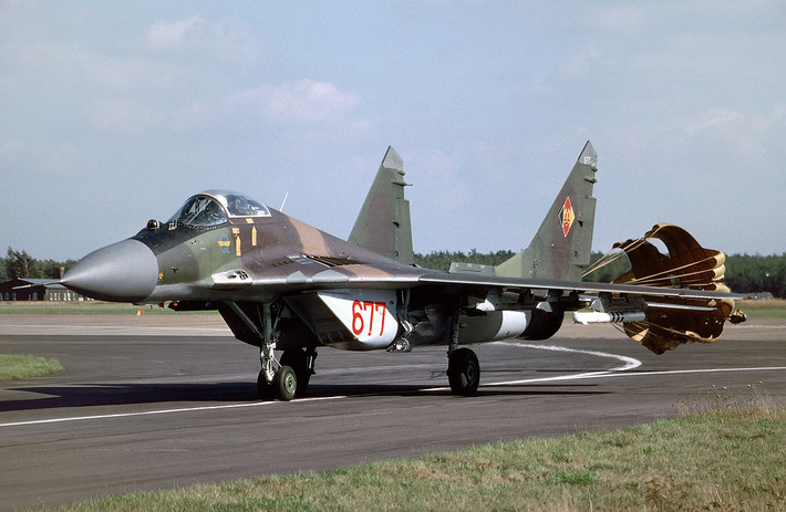 Các quốc gia khác như CHDC Đức và Hungary trước đây cũng được triển khai máy bay chiến đấu MiG-29. Chiếc máy bay này được xuất khẩu rộng rãi cho các khách hàng quốc phòng Liên Xô trong những năm 1980 và là đối trọng của Su-27 hạng nặng, được phát triển song song và tạo thành lực lượng tinh nhuệ của không quân Liên Xô.