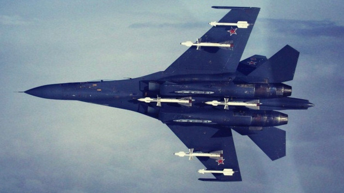 Hầu hết các máy bay chiến đấu của Nga, bao gồm phần lớn phi đội máy bay Su-35, được trang bị các loại tên lửa phiên bản hiện đại hóa của tên lửa R-27, đây là tên lửa không đối không tiên tiến hàng đầu thế giới dựa trên radar bán chủ động.