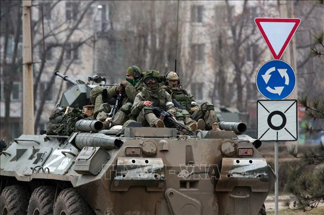Trong chiến dịch này, Nga cũng muốn bảo đảm sự toàn vẹn cho các thành phố của Ukraine, vì vậy nước này áp dụng chiến lược tấn công hạn chế, thân thiện hơn nhiều so với các biện pháp mà NATO đã áp dụng trong cuộc chiến với Syria.