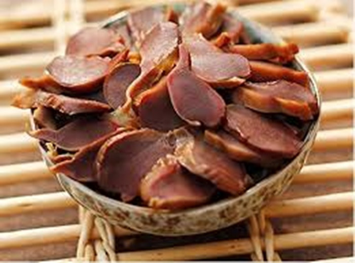 Mề gà, đậu đỏ. Dùng 2 cái mề gà rửa sạch, thái nhỏ rồi cho vào 50g đậu đỏ vào cùng ninh nhừ. Ăn mỗi ngày một lần sẽ thấy bệnh đi tiểu nhiều lần, tiểu gấp và bệnh sỏi thận ở đường niệu đạo có dấu hiệu thuyên giảm. (Thông tin trong bài viết chỉ mang tính chất tham khảo. Trước khi sử dụng bài thuốc, bạn vui lòng hỏi ý kiến bác sĩ).
