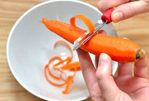 Súp cà rốt nước dừa. Món súp này có màu sắc hấp dẫn, lại mang hương vị béo ngậy của nước dừa có thể kích thích cảm giác thèm ăn của bé. Cách làm món ăn này rất đơn giản, mẹ vụng mấy cũng có thể làm được món ăn từ nước dừa này Ảnh: Vhay.