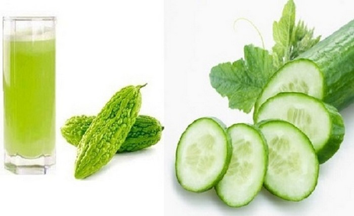 Mướp đắng, dưa chuột. Dùng 1 quả mướp đắng, 1 quả dưa chuột, 2 muỗng cà phê mật ong, 500ml nước lọc. Cho mướp đắng và dưa chuột vào máy xay sinh tố cùng nước xay mịn. Sau đó lọc lấy nước bỏ bã. Uống nước này trong ngày để thải độc gan. Ảnh: Meohay.