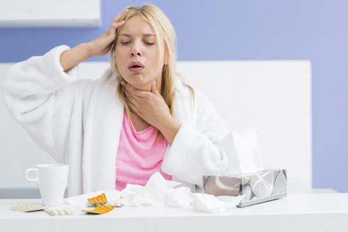 5. Tầm gửi cây chanh. Có tác dụng trị bệnh ho khan, ho có đờm. Bạn cần kết hợp tầm gửi cây chanh với các vị thuốc khác như trần bì, tầm gửi cây dâu, xạ can, bạch môn, … để sắc thành nước uống hoặc thành dạng siro để dùng. Ảnh: Caothaoduoc. (Thông tin trong bài viết chỉ mang tính chất tham khảo. Trước khi sử dụng bài thuốc, bạn vui lòng hỏi ý kiến bác sĩ).