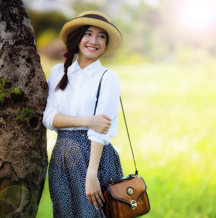 Phần 2 của bộ phim hợp tác sản xuất Việt Hàn "Tuổi Thanh Xuân" đang đi đến hồi kết. Lôi cuốn người xem không chỉ là câu chuyện tình yêu lãng mạn của những người trẻ tuổi mà còn ở dàn diễn viên đẹp long lanh của cả hai đất nước. Ảnh: Tiin.