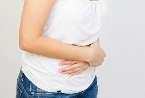 Đau bụng: Rễ đào 30 gam sắc uống. Ảnh: marrybaby.vn.