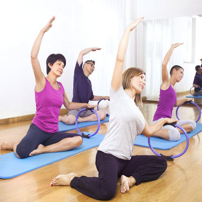 Trải qua thời kỳ mãn kinh cũng là trở ngại lớn cho việc giảm cân. Để khắc phục điều này, cô đã đến lớp thể dục và tập bài Pilates mỗi tuần 3 lần. Cô cũng khiêu vũ cùng chồng hàng tuần. Giờ đây, cô có thể thoải mái diện bikini đi bất cứ đâu mà chẳng sợ tuổi tác.