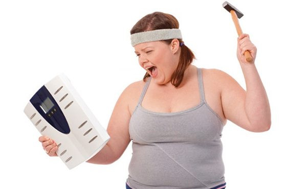 6. Tác dụng giảm cân: Kết hợp uống nước lá sen khô với chế độ ăn uống, tập luyện hợp lý bạn có thể giảm cân nhanh chóng. Tuy nhiên, lá sen cũng như những thực phẩm khác, nếu dùng không đúng sẽ để lại hậu quả khó lường. Ảnh: phunubeo.vn.