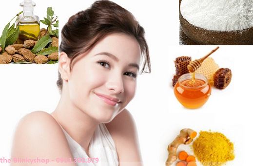 8. Kem nghệ, hạnh nhân. Thành phần: Quả hạnh nhân, sữa chua, bột nghệ, bột gỗ đàn hương, nước cốt chanh và bột nghệ tây. Ngâm quả hạnh nhân qua đêm, sáng hôm sau lột vỏ và xay nhuyễn. Ảnh: Lola.vn.
