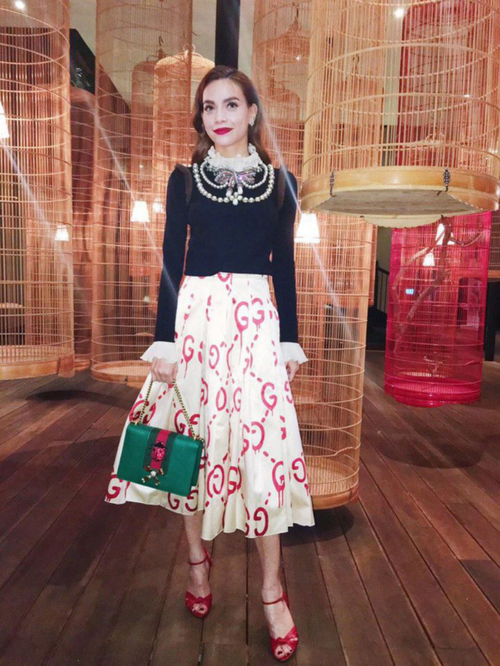 Với tư cách là Đại sứ thương hiệu thời trang Gucci tại Việt Nam, Hồ Ngọc Hà vinh dự được mời tham gia show diễn Gucci Thu/Đông 2017 tại Milan Fashion Week từ ngày 22/2 vừa qua. Ảnh: Kenhsao