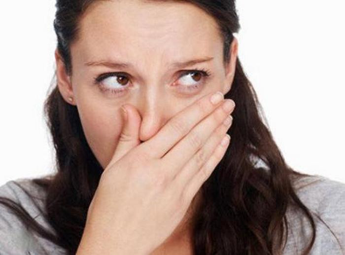 Tai hồng sao vàng, tán bột, uống với rượu. Hoặc dùng tai hồng 100 g, đinh hương 8 g, gừng tươi 5 lát. Hợp lại sắc uống, chia làm nhiều lần trong ngày. Ảnh: Suckhoegiadinh. (Thông tin trong bài viết chỉ mang tính chất tham khảo. Trước khi sử dụng bài thuốc, bạn vui lòng hỏi ý kiến bác sĩ).